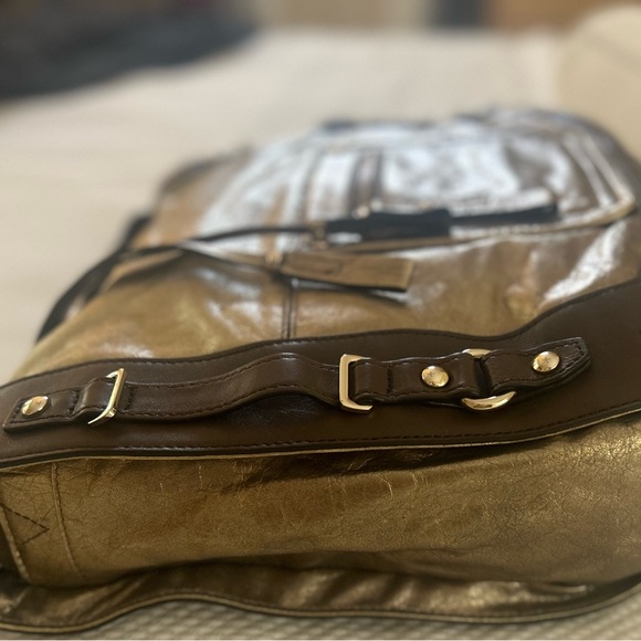 Kooba Gold Metallic Shoulder Bag. Hand crafted from the finest quality leathers - Picture 9 of 9